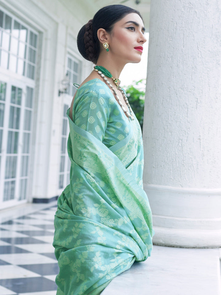 Lucknowi Saree