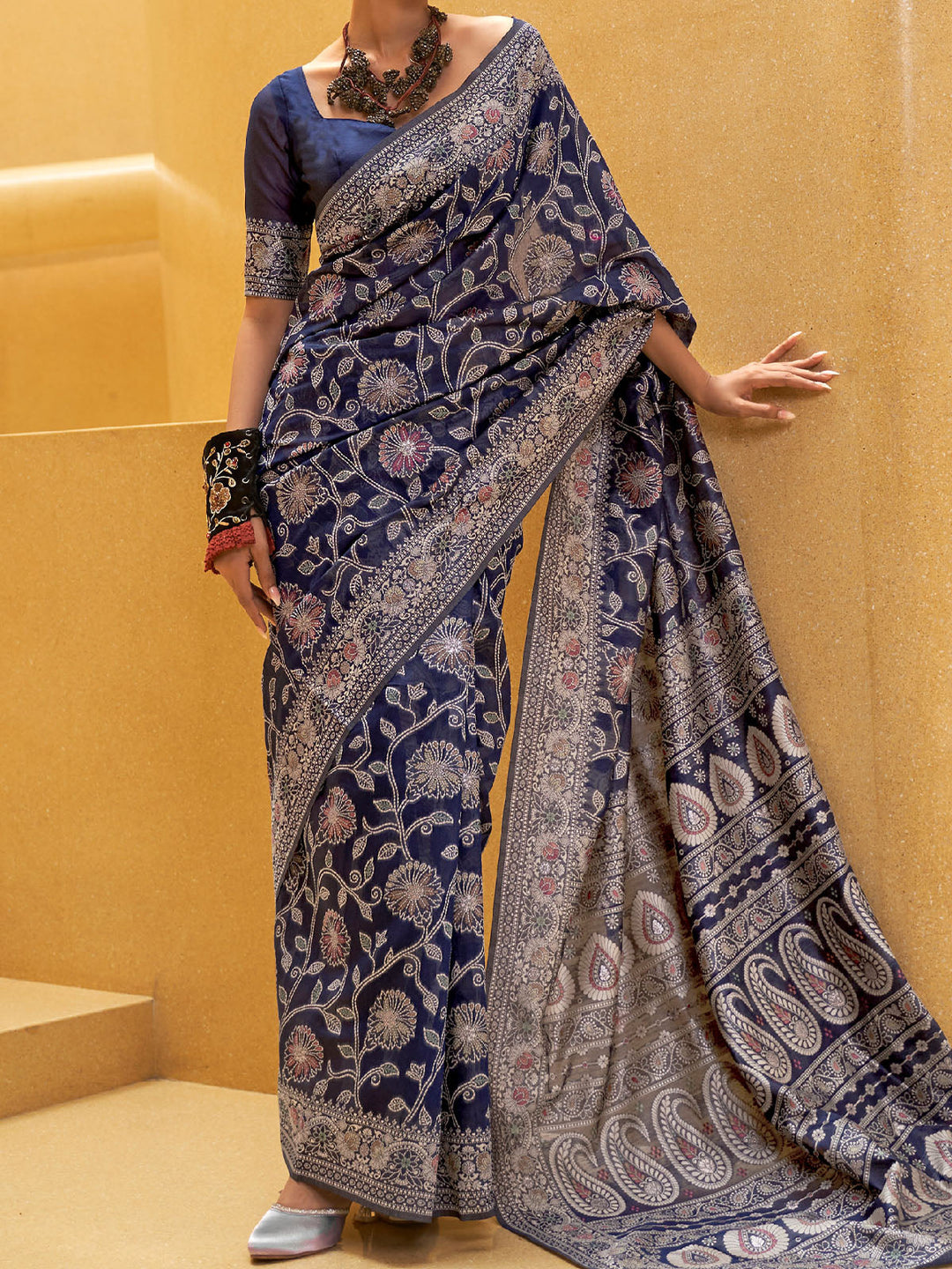Lucknowi Saree