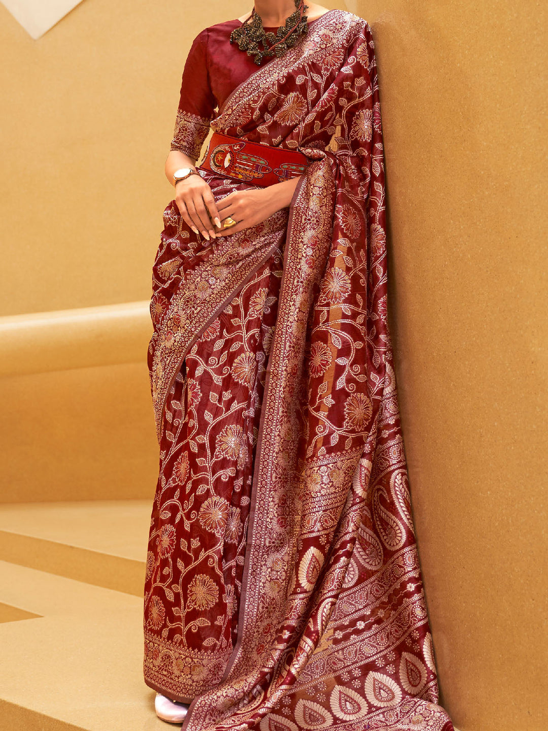 Lucknowi Saree