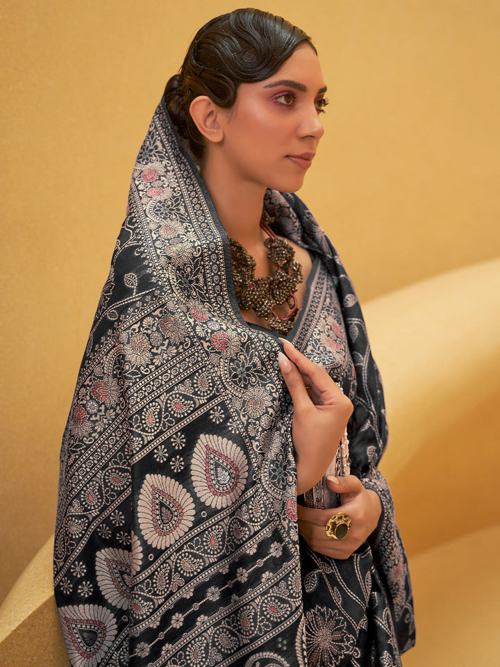 Lucknowi Saree
