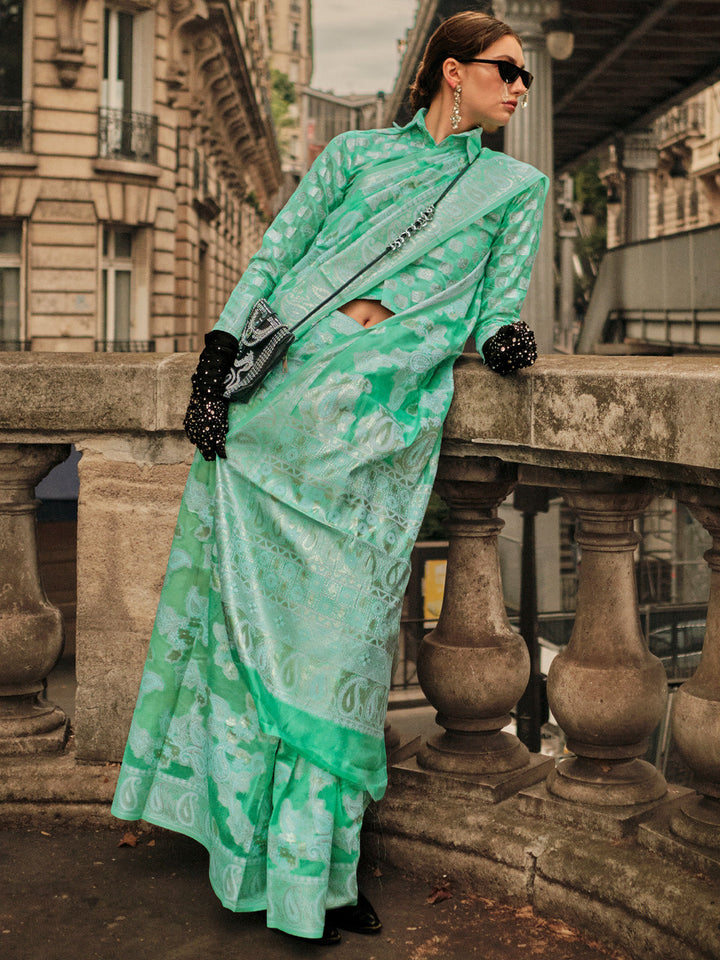 Lucknowi Saree