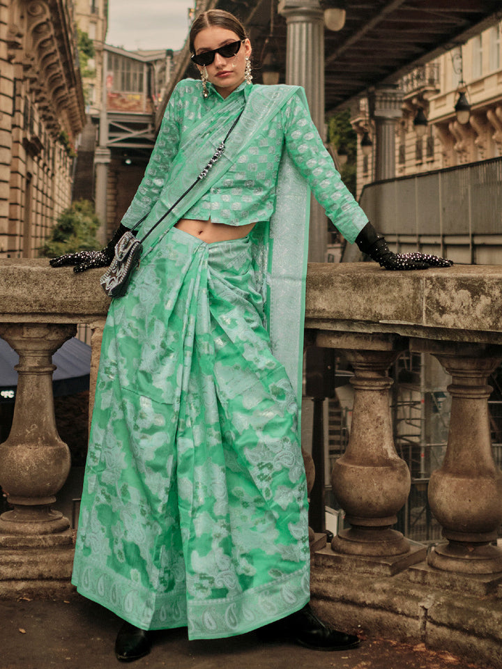 Lucknowi Saree