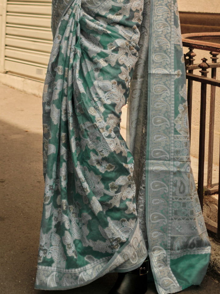 Lucknowi Saree