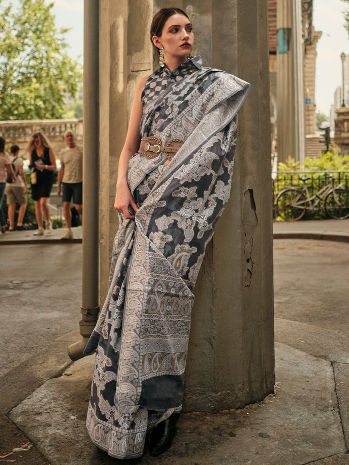 Lucknowi Saree