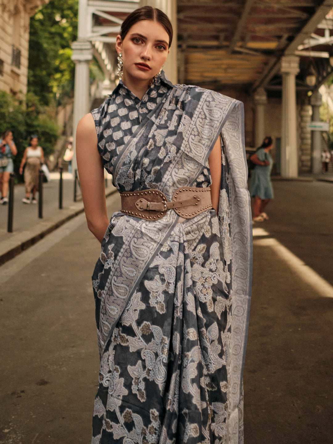 Lucknowi Saree