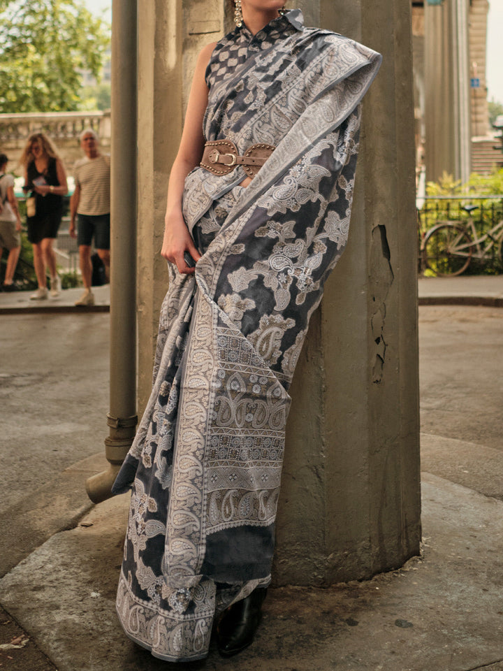 Lucknowi Saree