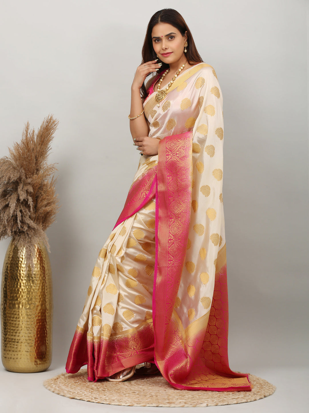 Cream and Pink Kanjivaram Silk Saree