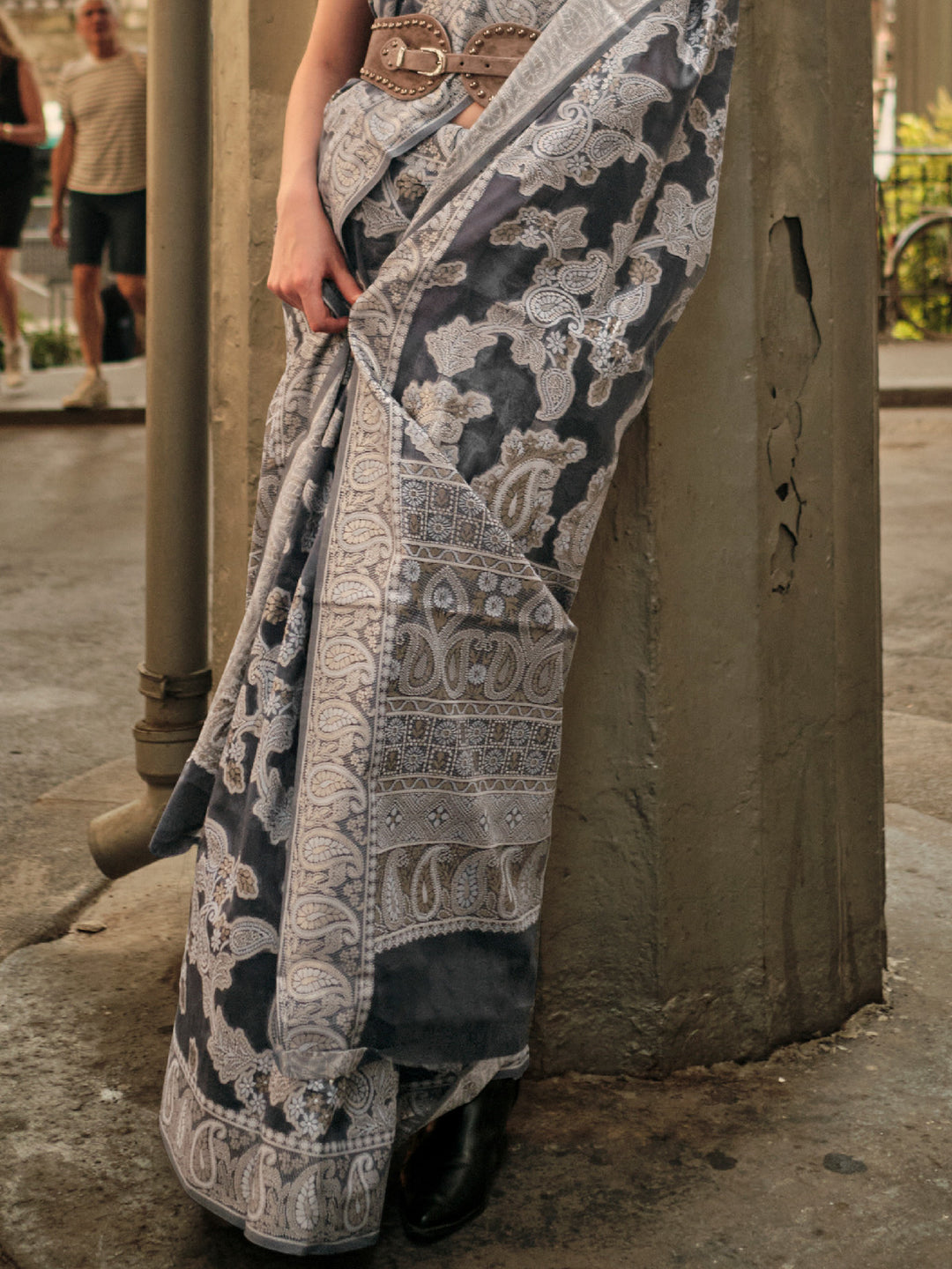 Lucknowi Saree