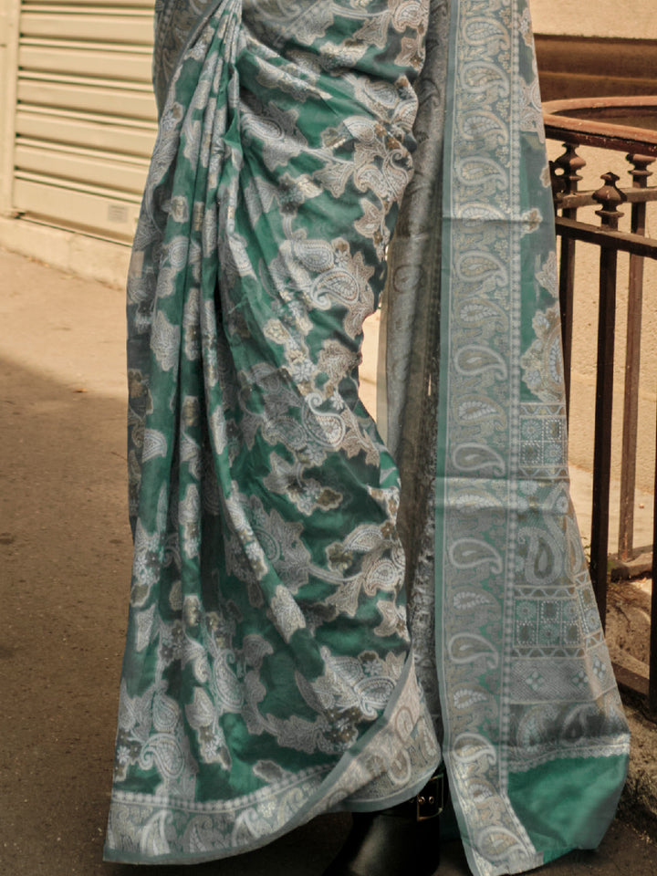 Lucknowi Saree